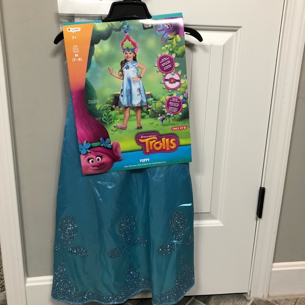 New Trolls Poppy Halloween costume, Medium 7 - 8